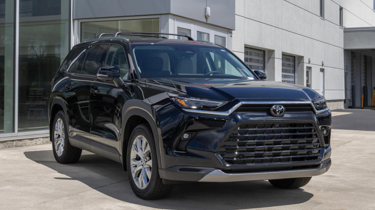 5 SUVs with better ratings than the Toyota Highlander