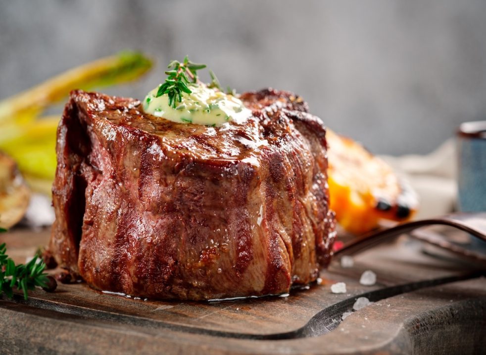 5 steakhouse chains with the best filet mignon dinners, according to diners
