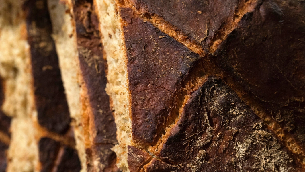 How storage methods affect bread freshness