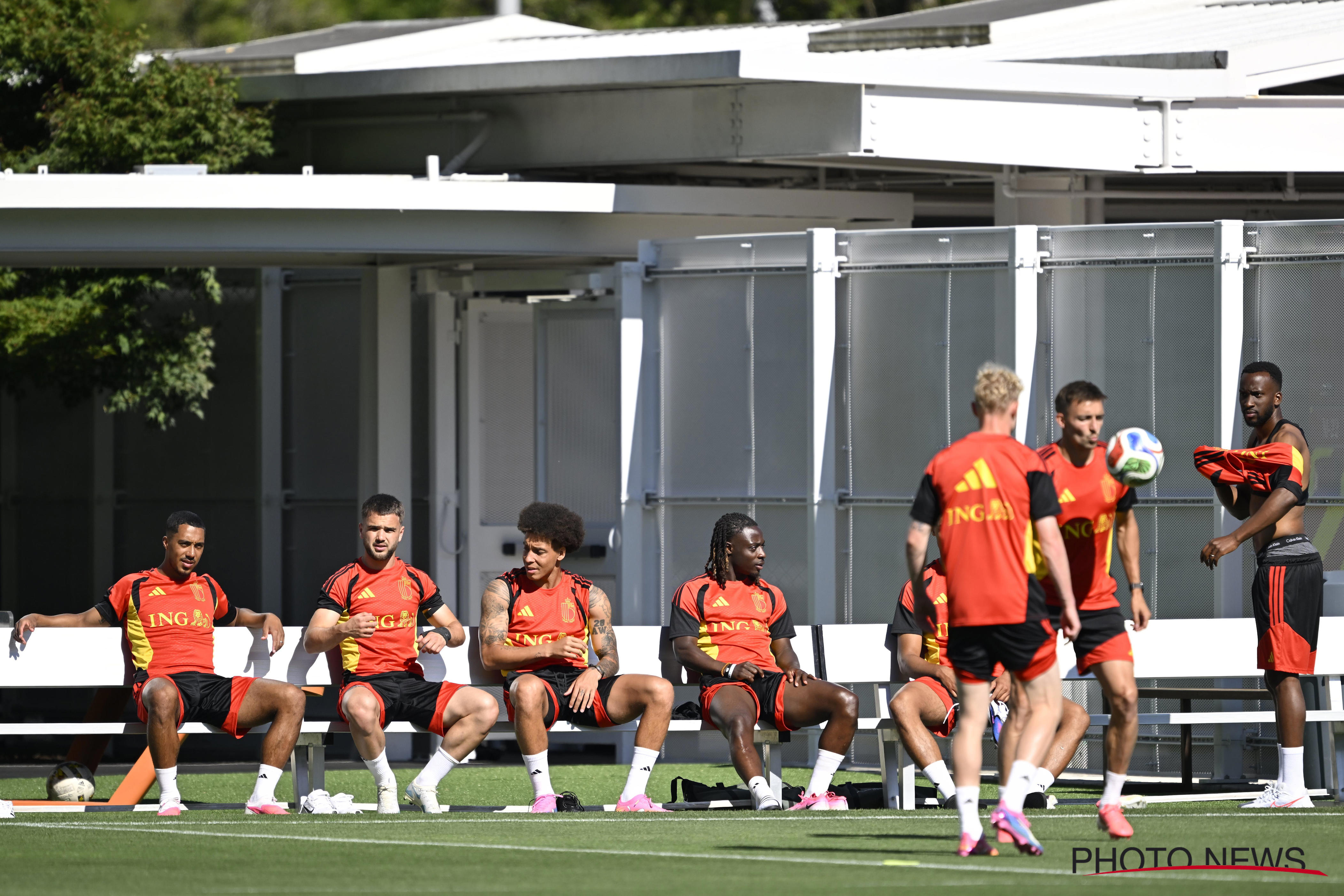 Drie Rode Duivels slaan training uit voorzorg over, ook Debast nog afwezig