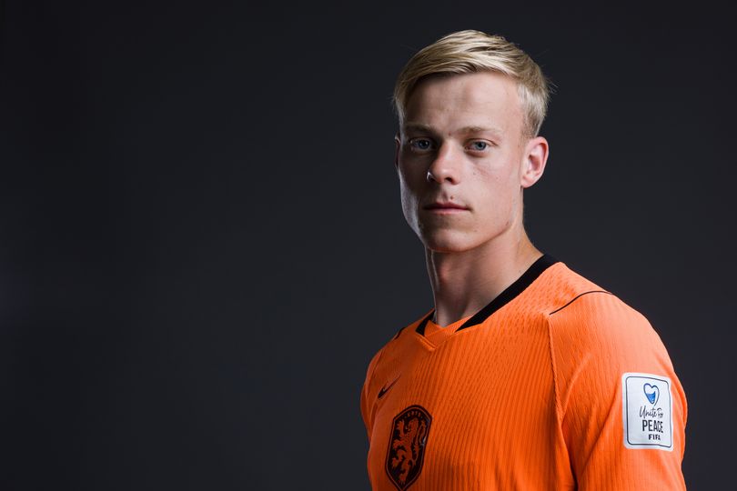 jan-paul-van-hecke-s-famous-uncle-opens-up-on-tottenham-transfer-and