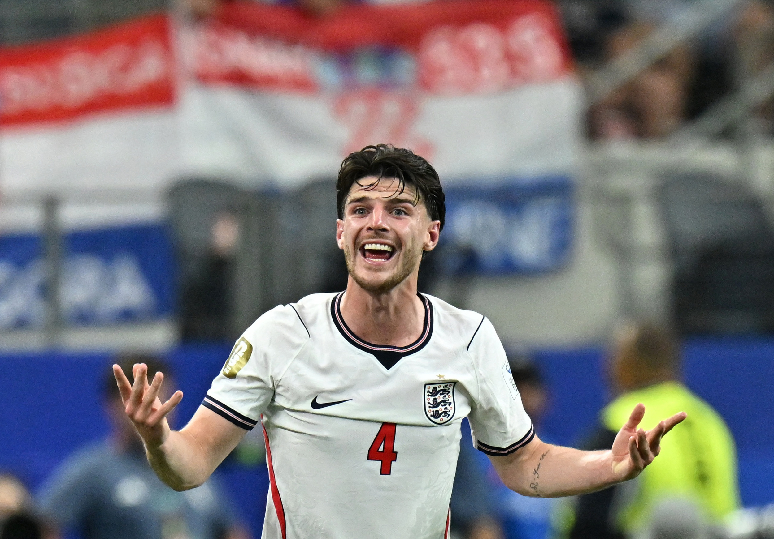 Declan Rice provides fitness update after he was subbed off
