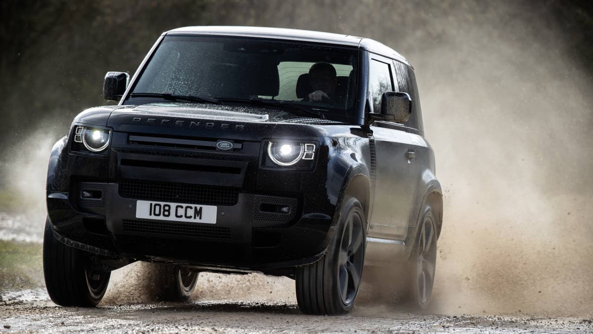 A third defender is coming to the US, and Stellantis is helping build it
