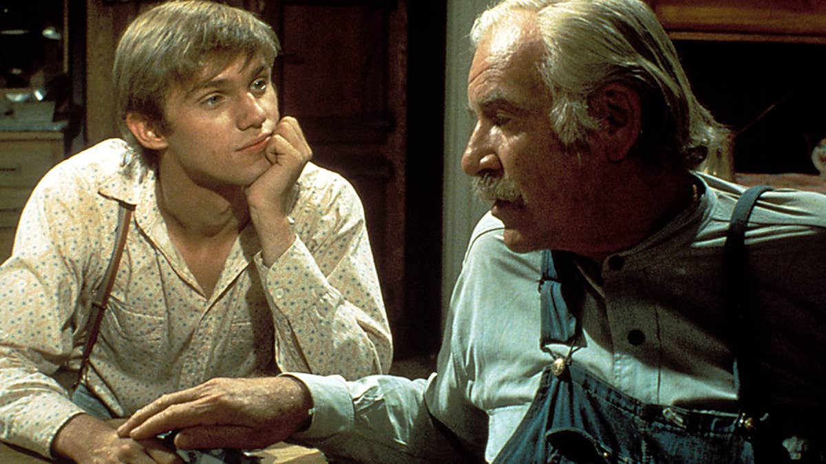 The Waltons Returns: UPtv to Air All Nine Seasons Remastered Starting ...