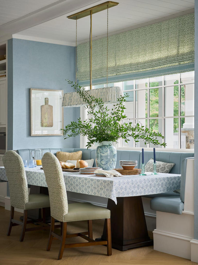 the-palette-in-this-chapel-hill-home-was-inspired-by-the-university-of