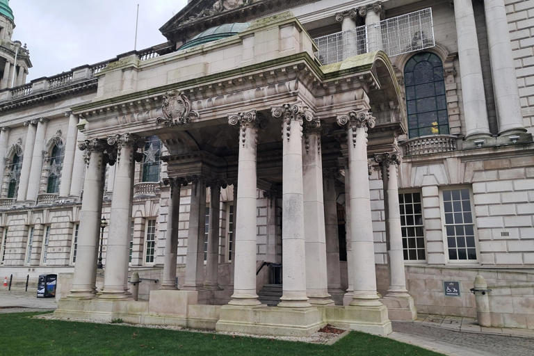 Dual language signs: Sinn Fein politicians lodge more bids than all ...