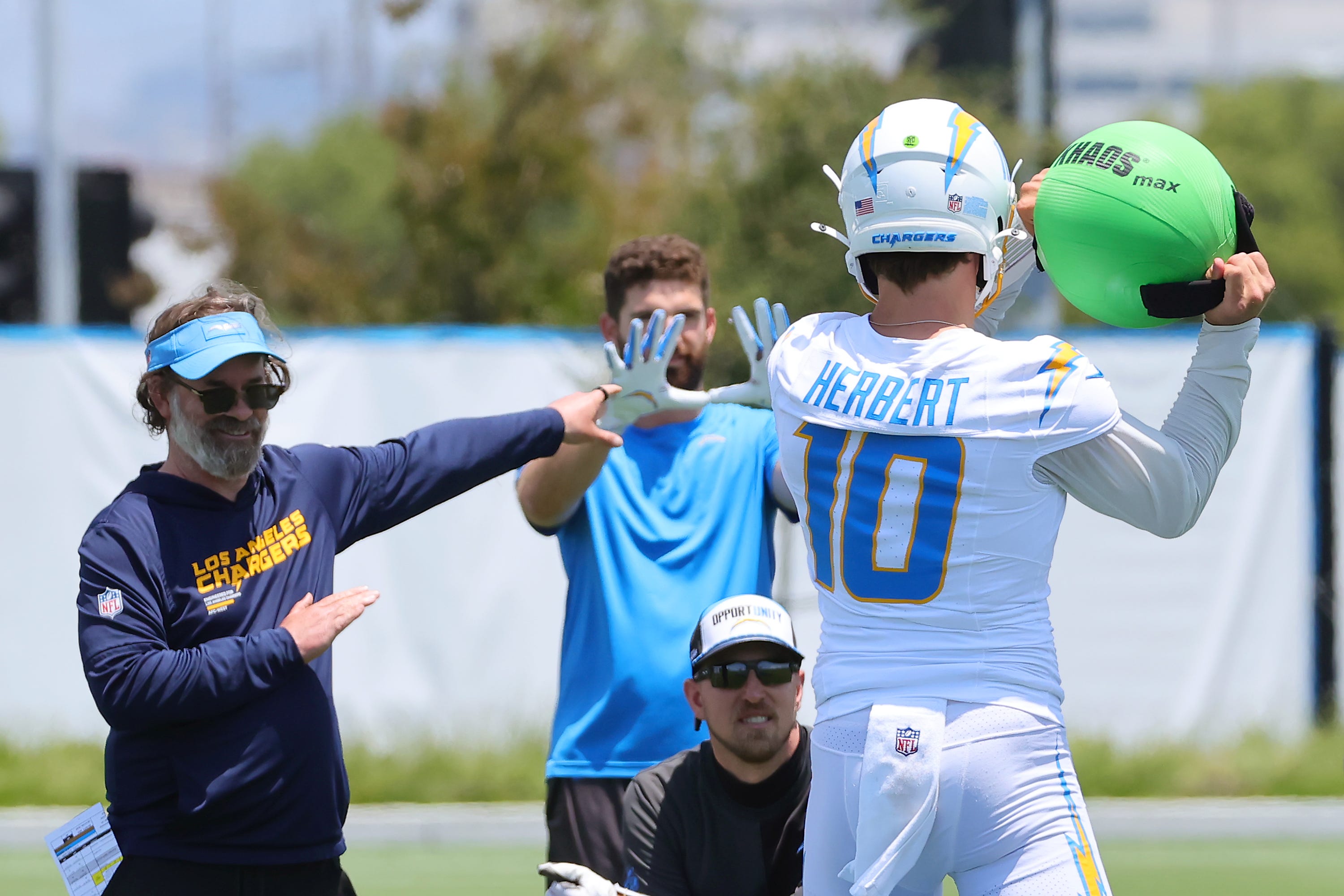 Justin Herbert retooling mechanics in new-look Chargers offense