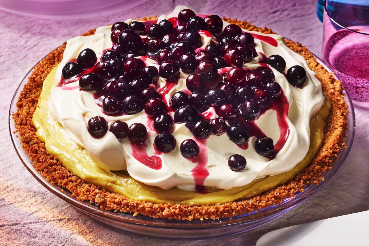 Blueberry-Banana Cream Pie