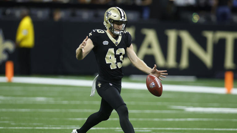 Falcons sign P Matthew Hayball