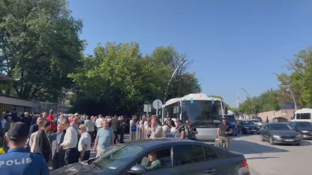 Meclis'te alarm! Kalabalık her geçen dakika artıyor