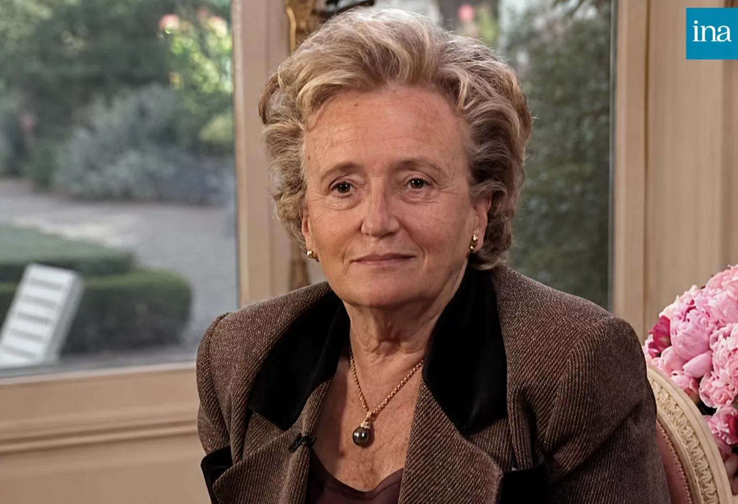 obs-ques-de-bernadette-chirac-date-lieu-personnalit-s-convi-es