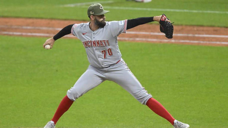 Cincinnati Reds drop fifth straight in soul-crushing 6-2 loss vs. Padres