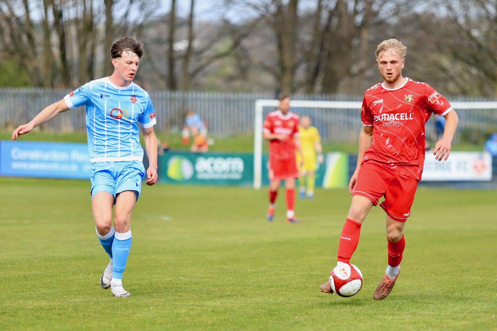 Experienced central midfielder Sam Kay signs for Whitby Town