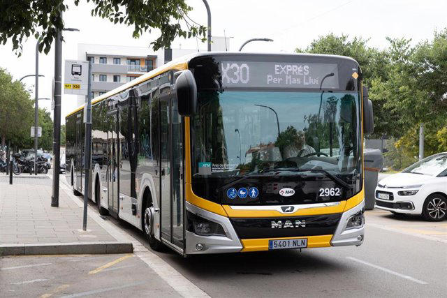 El AMB amplía la línea de bus X30 de Sant Just Desvern hasta Sant Feliu ...