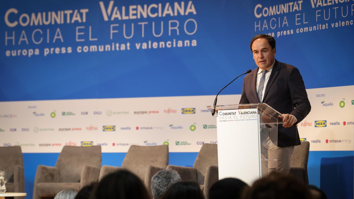 Pérez Llorca pide al PP que suspenda de militancia a su director ...