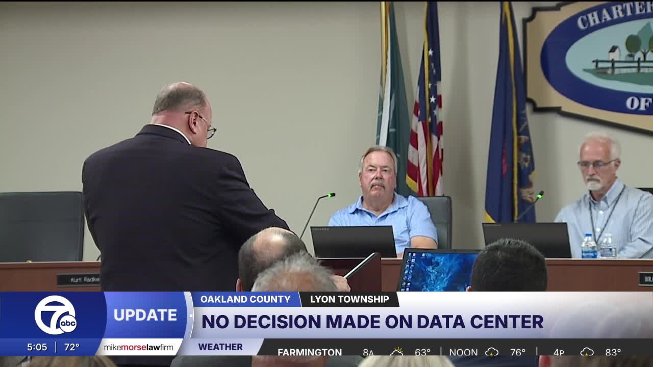 Lyon Township residents pack planning meeting to oppose proposed data ...