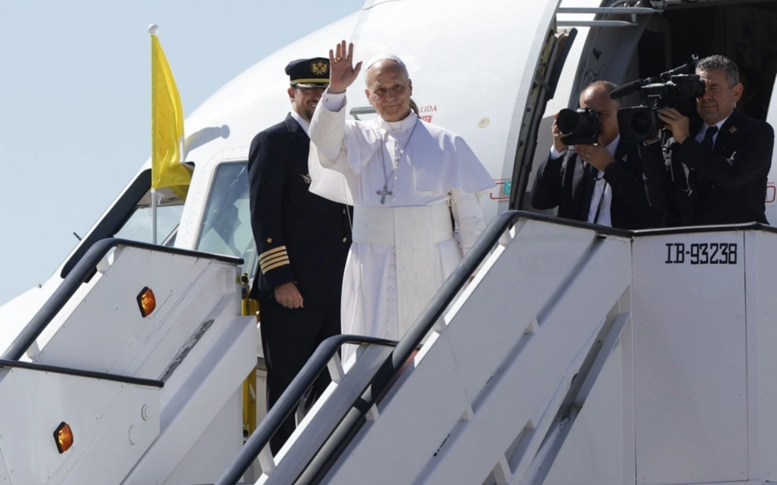 Pope Leo arrives in France with AI, apologies for clergy abuse on agenda