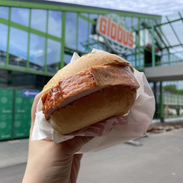 globus-holt-sein-festival-zur-ck-wir-haben-den-urpils-klassiker-probiert