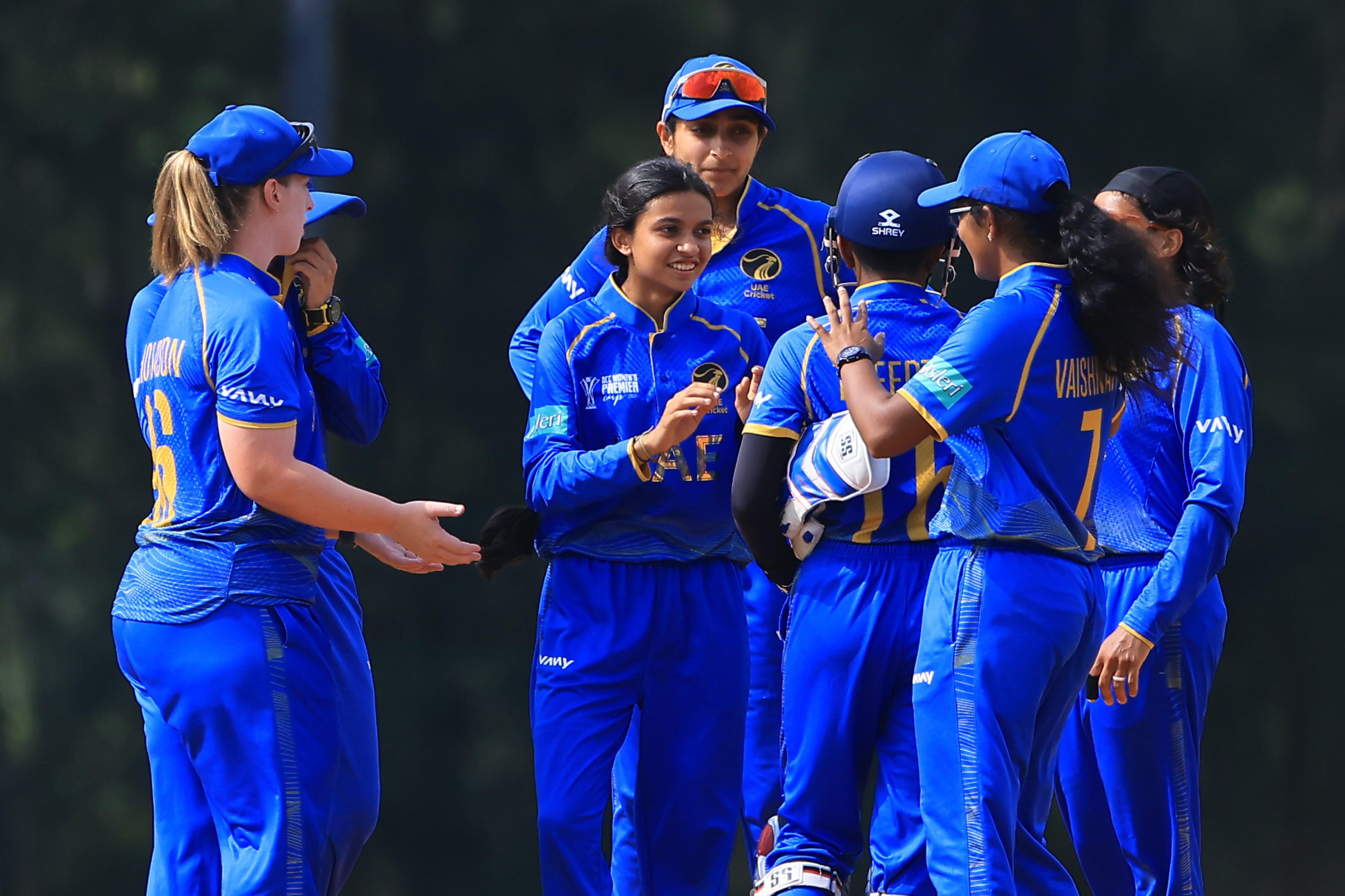Esha Oza hits 92 then takes hat-trick as UAE eye Asia Cup qualification