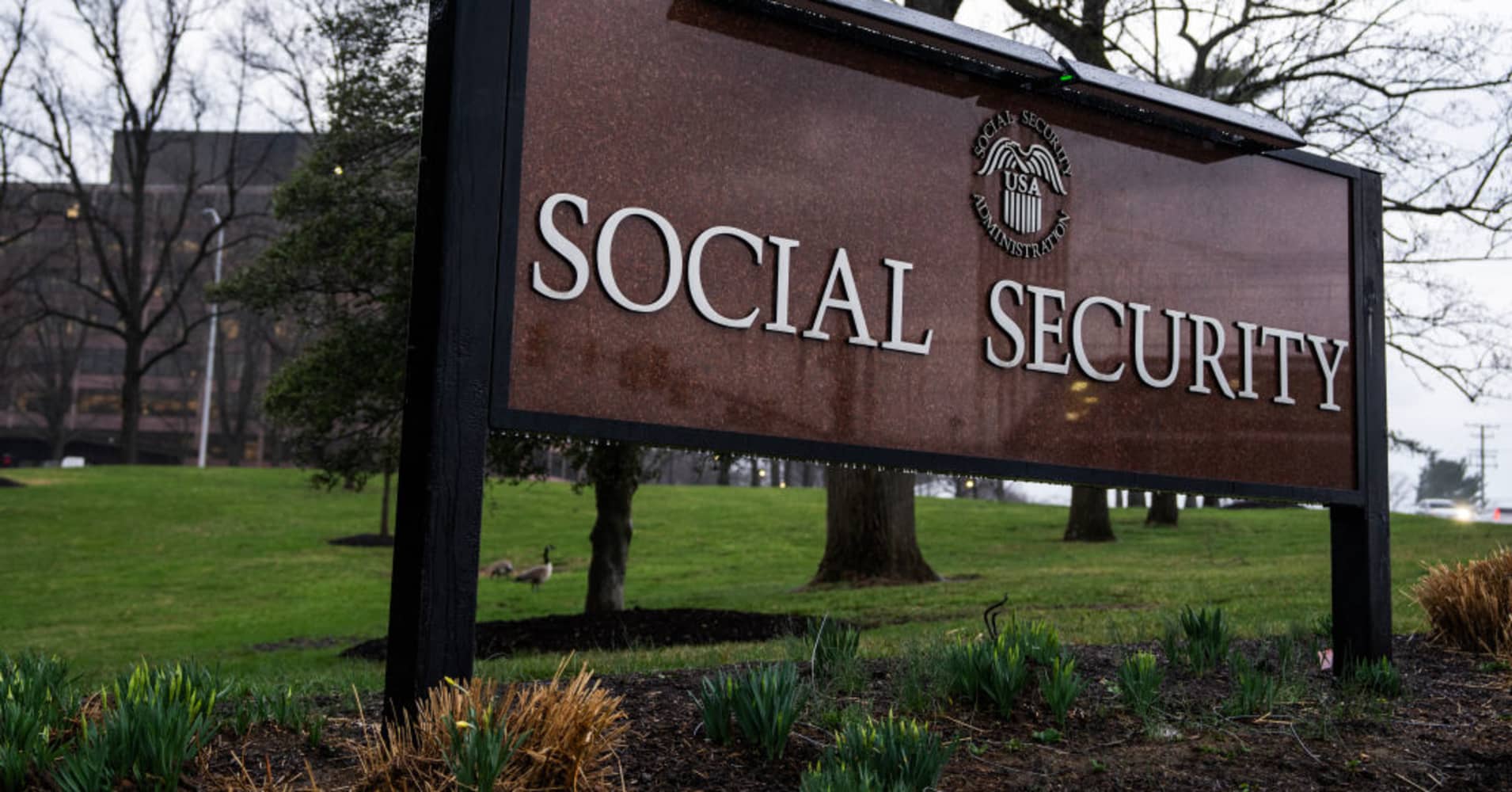 Social Security retirement trust fund may be depleted in 2032, new ...