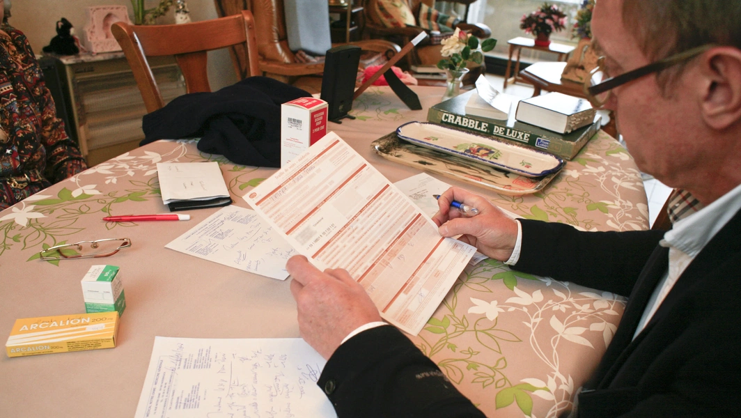 Experts urge risk-based health cover over income-based plans