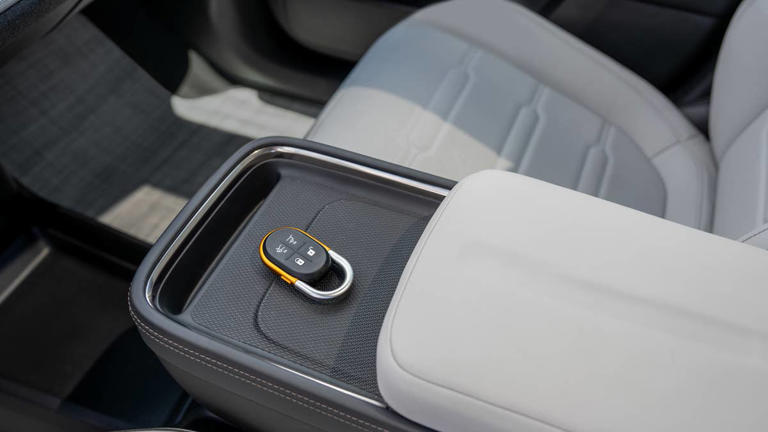 I drove the 2027 Rivian R2 performance on- and off-road: Here’s my ...