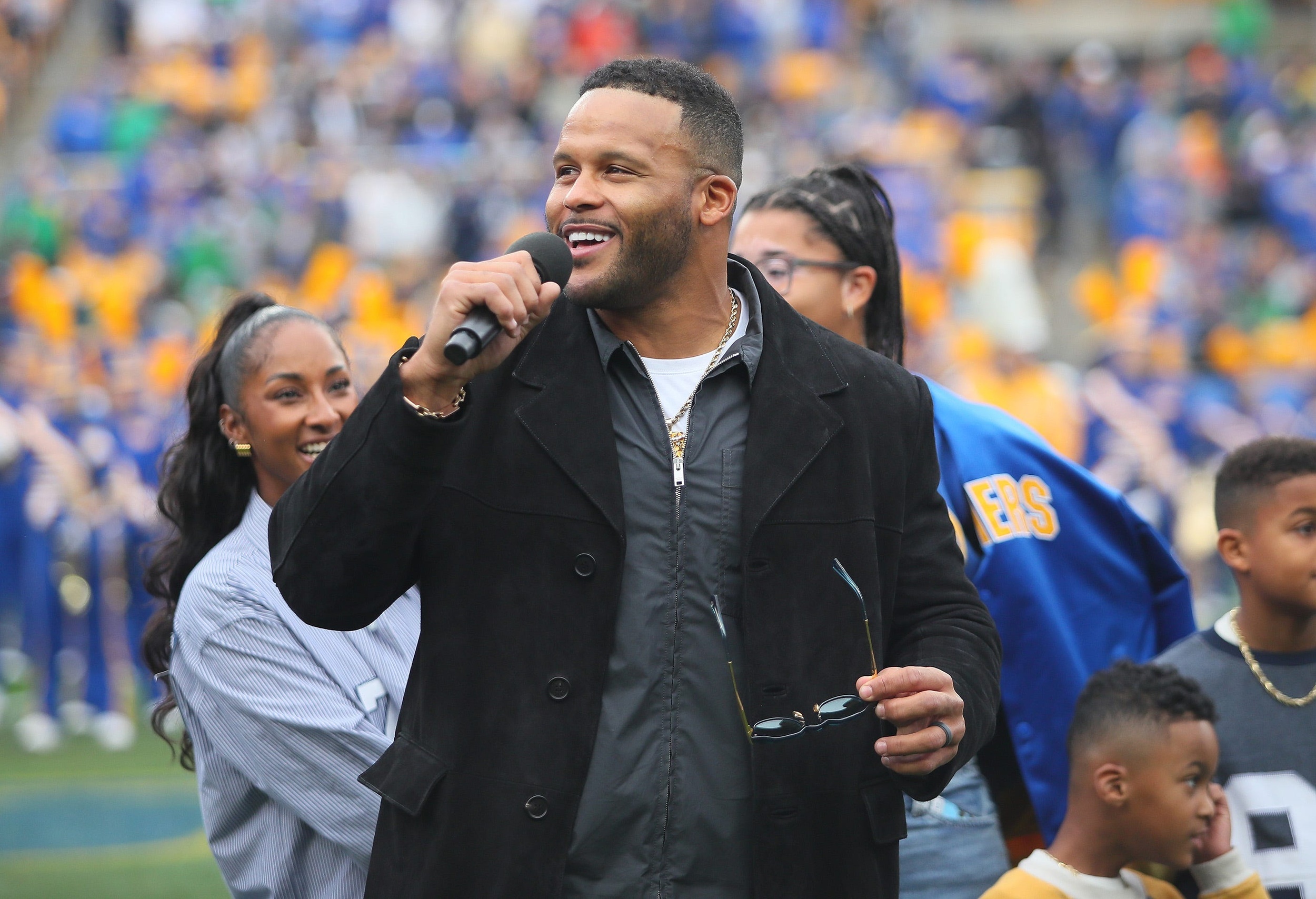 Adam Schefter updates prediction for if Aaron Donald will unretire ...