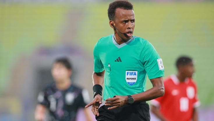 Mondiali, arbitro respinto: “Interrogato per 11 ore e messo in cella ...