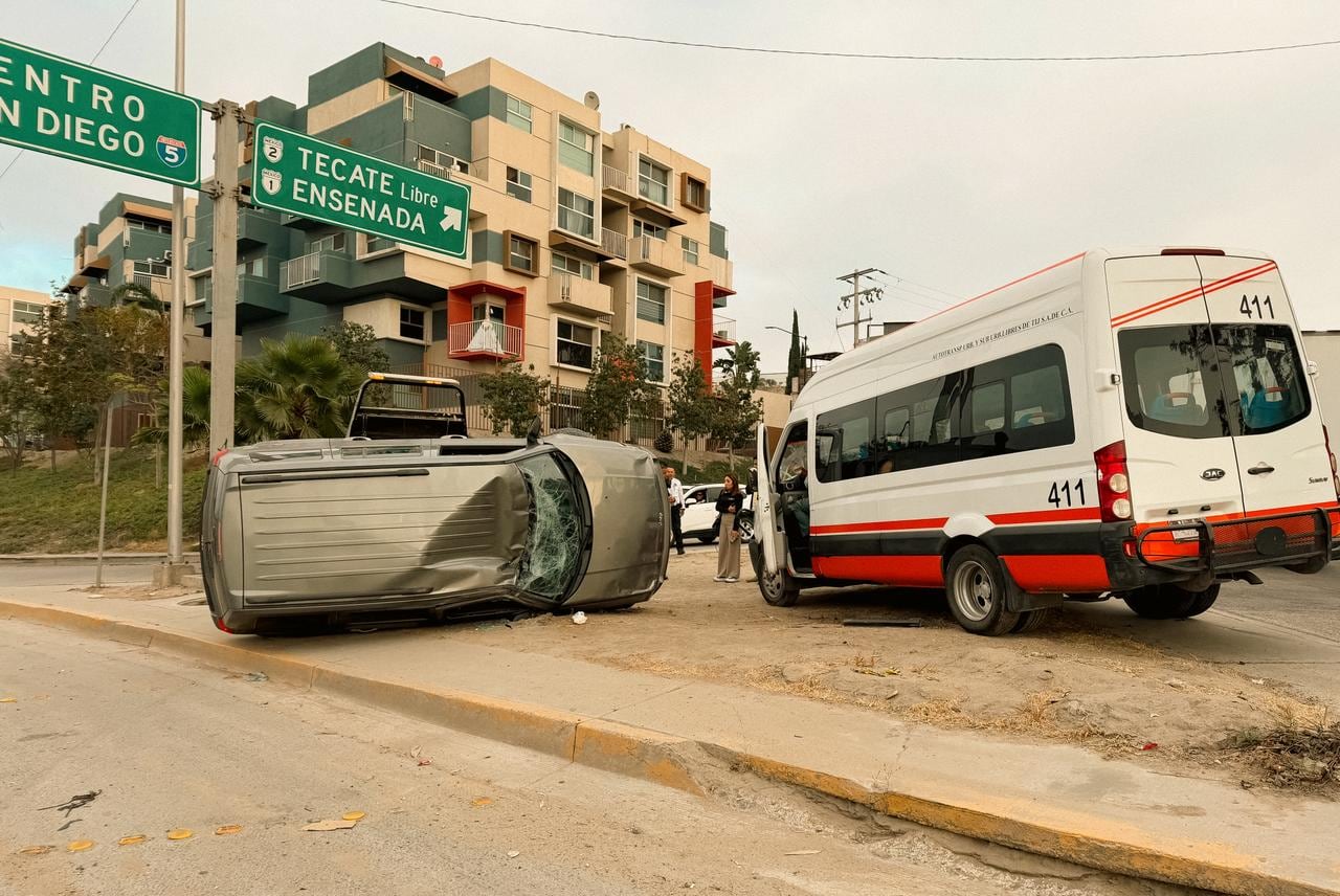 Choque entre unidad de transporte y camioneta genera tráfico en Vía ...