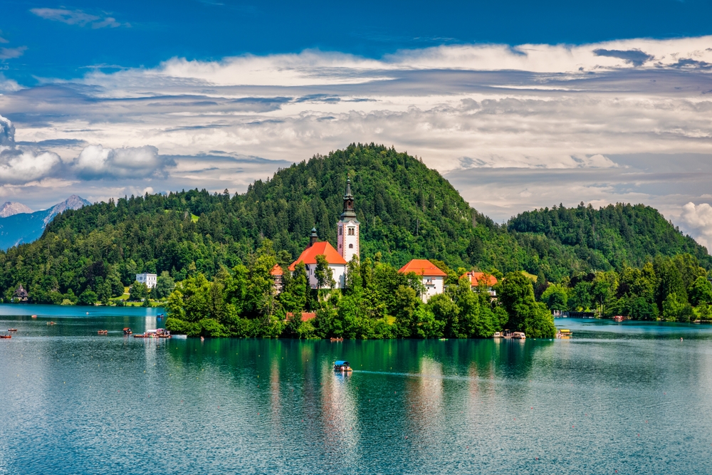12 social media travel spots with carefully hidden drawbacks