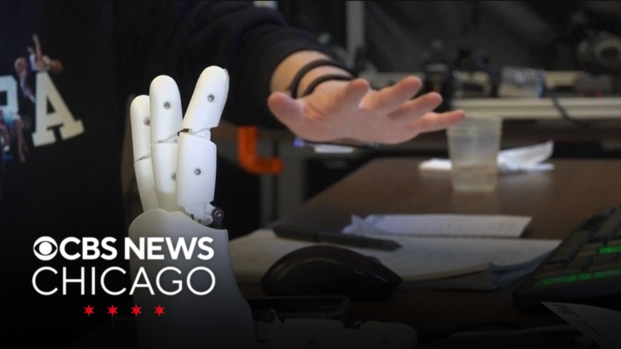 MIT researchers create device to help robots learn in real time | Hand Off