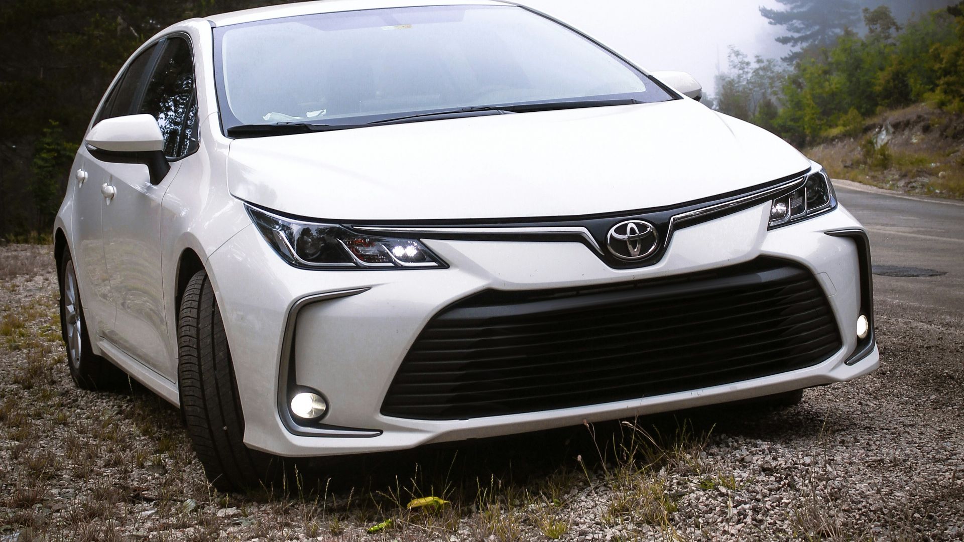 20 cars that make reverse parking a breeze