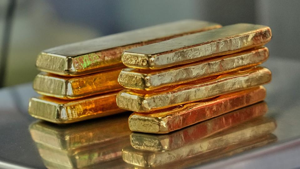 Gold and Silver Plummet to 2-Month Lows Amid Iran Tensions and Rate Hike Fears