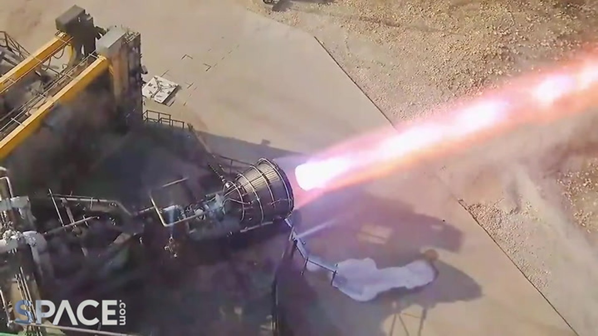 SpaceX fired up Raptor engine for moon flight and landing tests