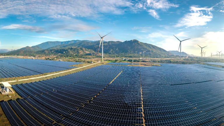 The world added a record 814 gigawatts of wind and solar last year