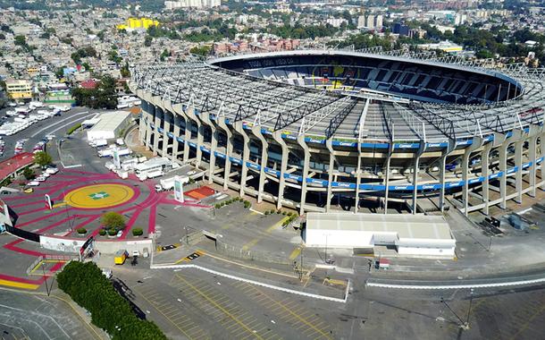Justiça barra alimentos e bebidas no Azteca durante a Copa