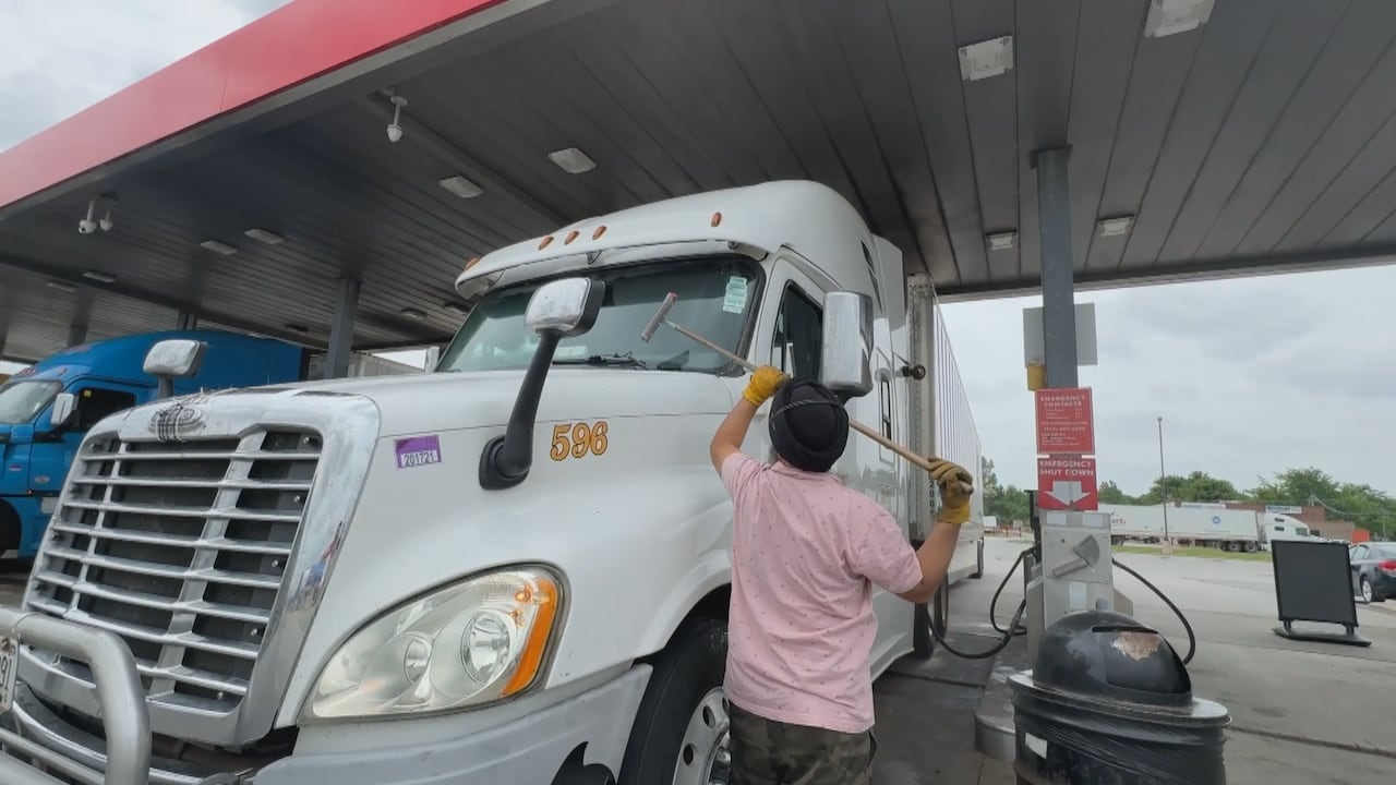 Some truck drivers say they're eager to get across the new Gordie Howe ...