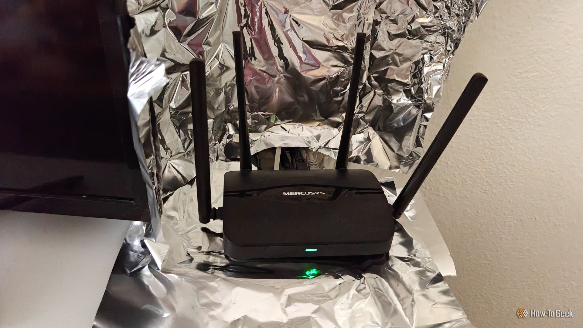 Stop using your router's default setting—it's letting strangers access ...