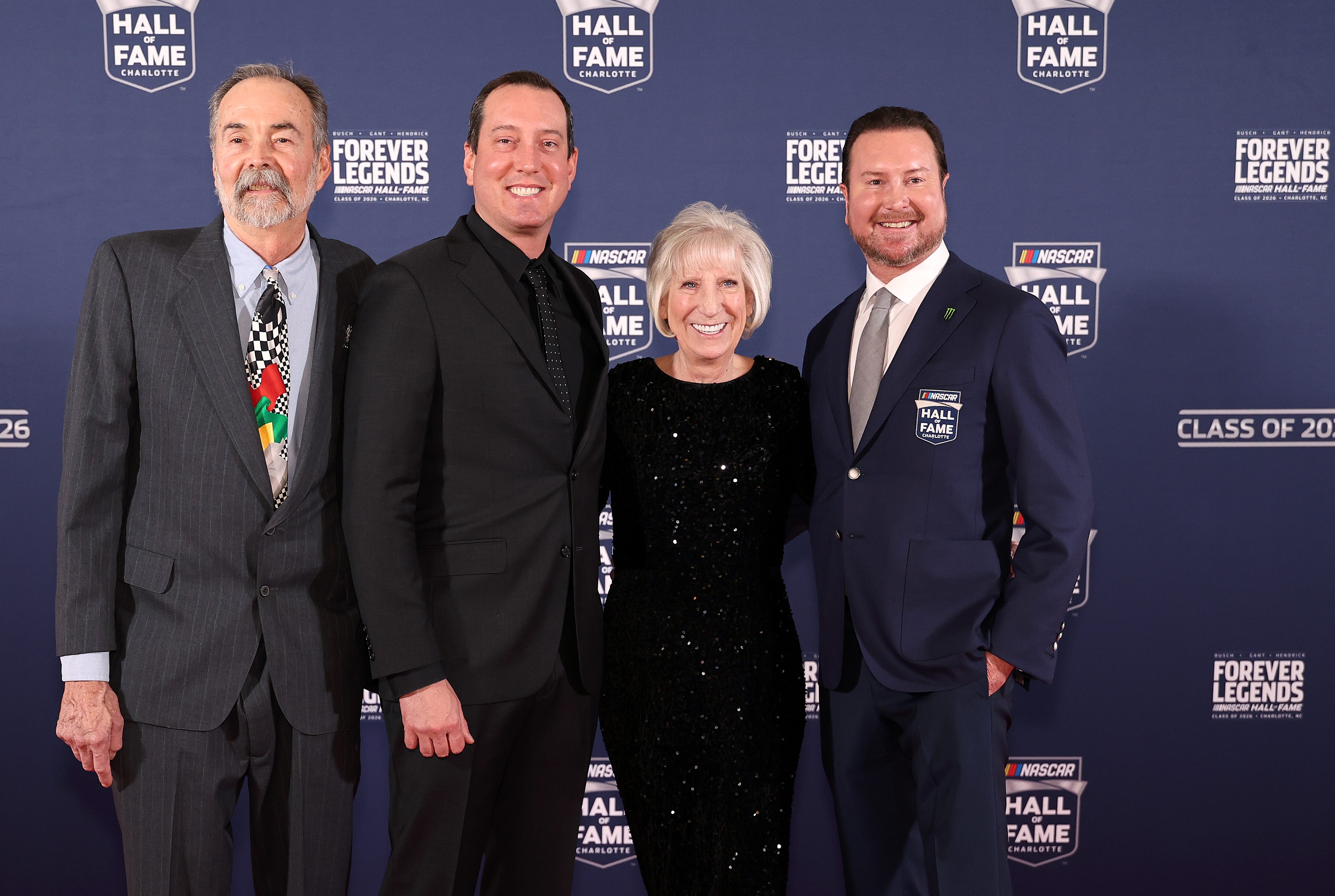 Kyle Busch’s father and son combine for emotional tribute to the NASCAR ...