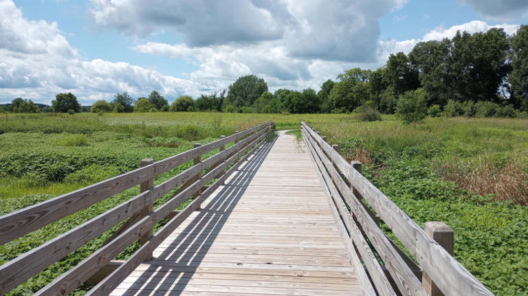 Sandwiched between Muncie and Fort Wayne is Indiana's historic site ...