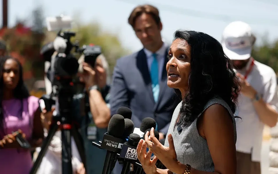 Raman overtakes Pratt to face Bass in LA runoff