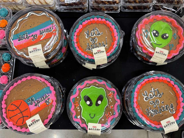 H-E-B turns Spurs nuns, Air Corgi into playoff cookie cakes
