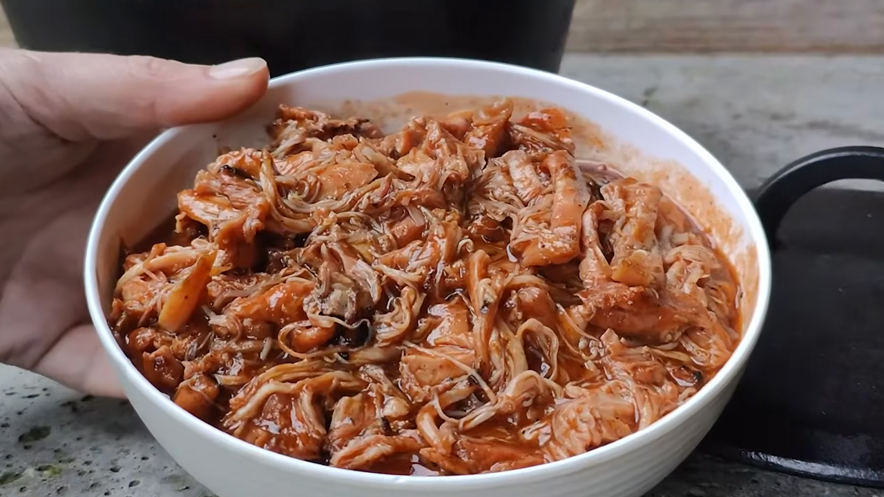 Verander goedkope kippendijen in een gourmet BBQ feest