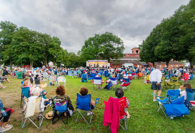 Looking for summer fun? Catch free live music at these SouthCoast spots