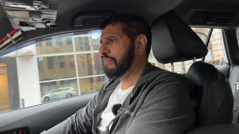 Drivers urge swift end to station drop-off 'chaos'