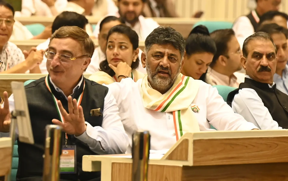 Shivakumar heads to Delhi amid cabinet dissent, expansion talks