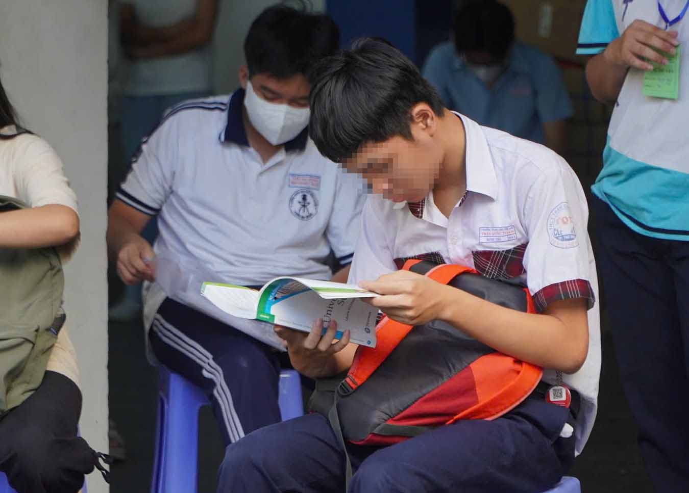 Đáp án môn Toán, Văn, Tiếng Anh thi lớp 10 Trường Phổ thông Năng khiếu
