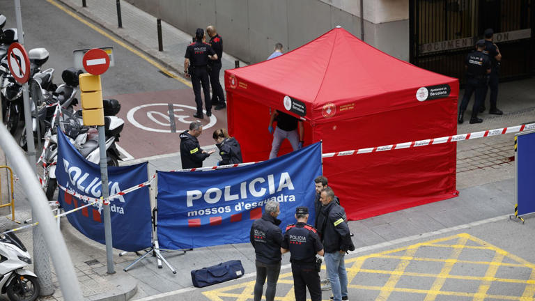 Matan a tiros a un hombre en pleno centro de Barcelona y la Policía ...