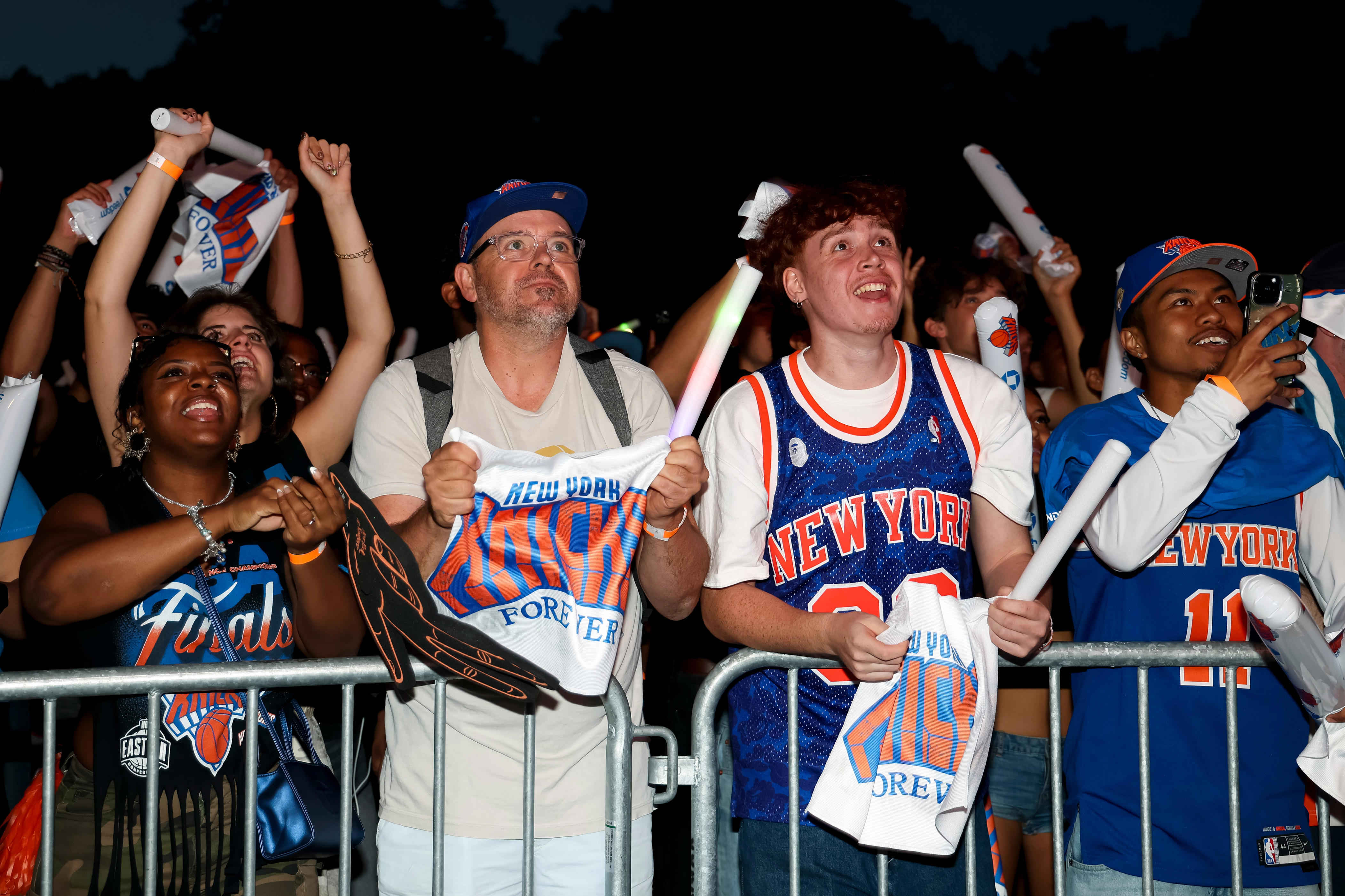 Where is Knicks Game 4 watch party? See security details outside MSG