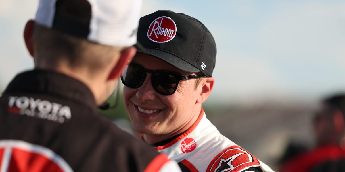 NASCAR driver Christopher Bell cleared to race despite broken wrist